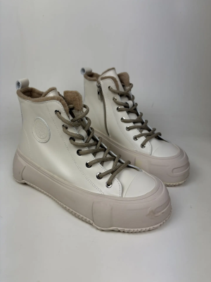 Ботинки кожаные бежевые