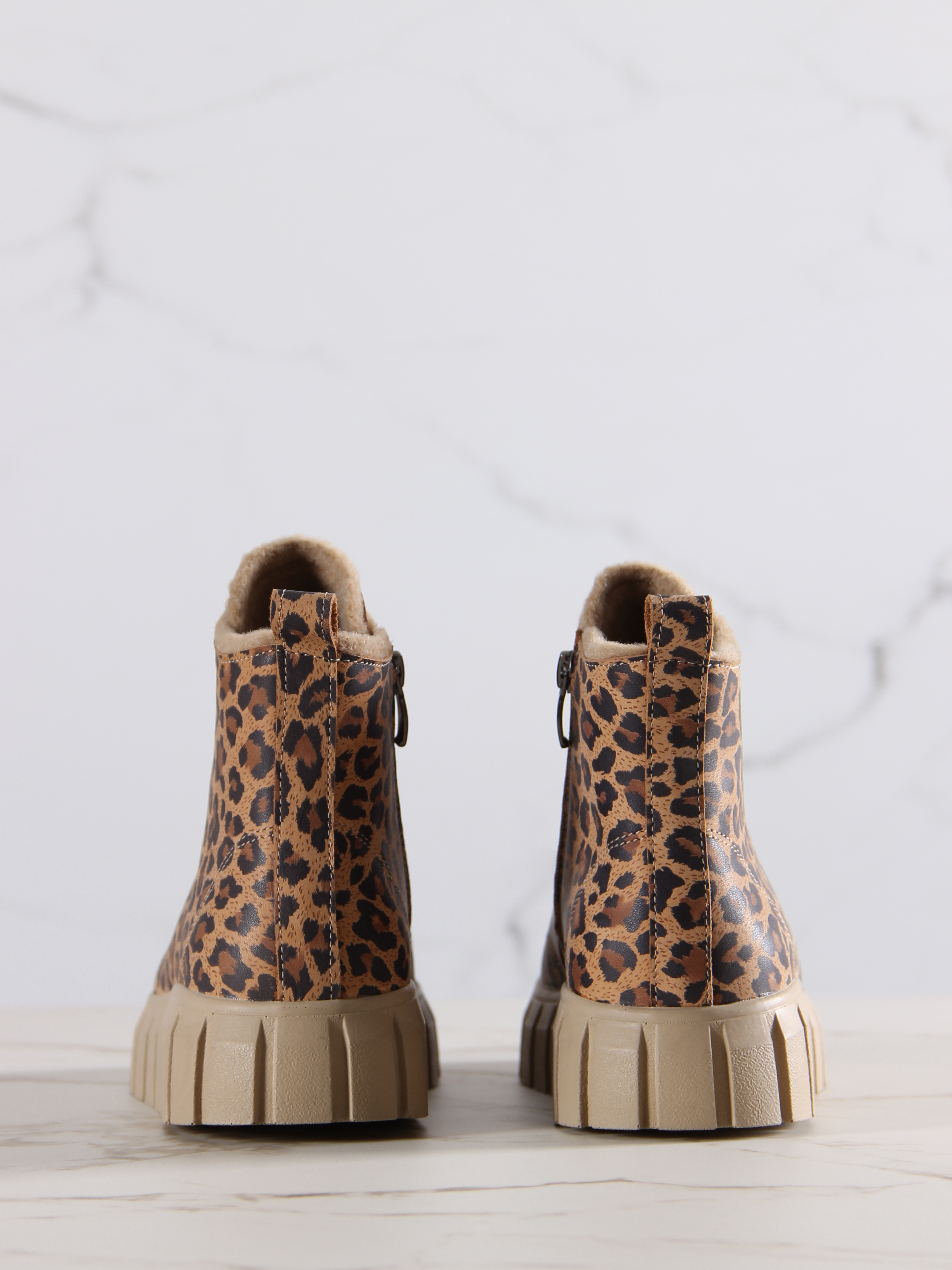 картинка Ботинки ED'ART 217.91505'be. Коричневый леопард от интернет магазина