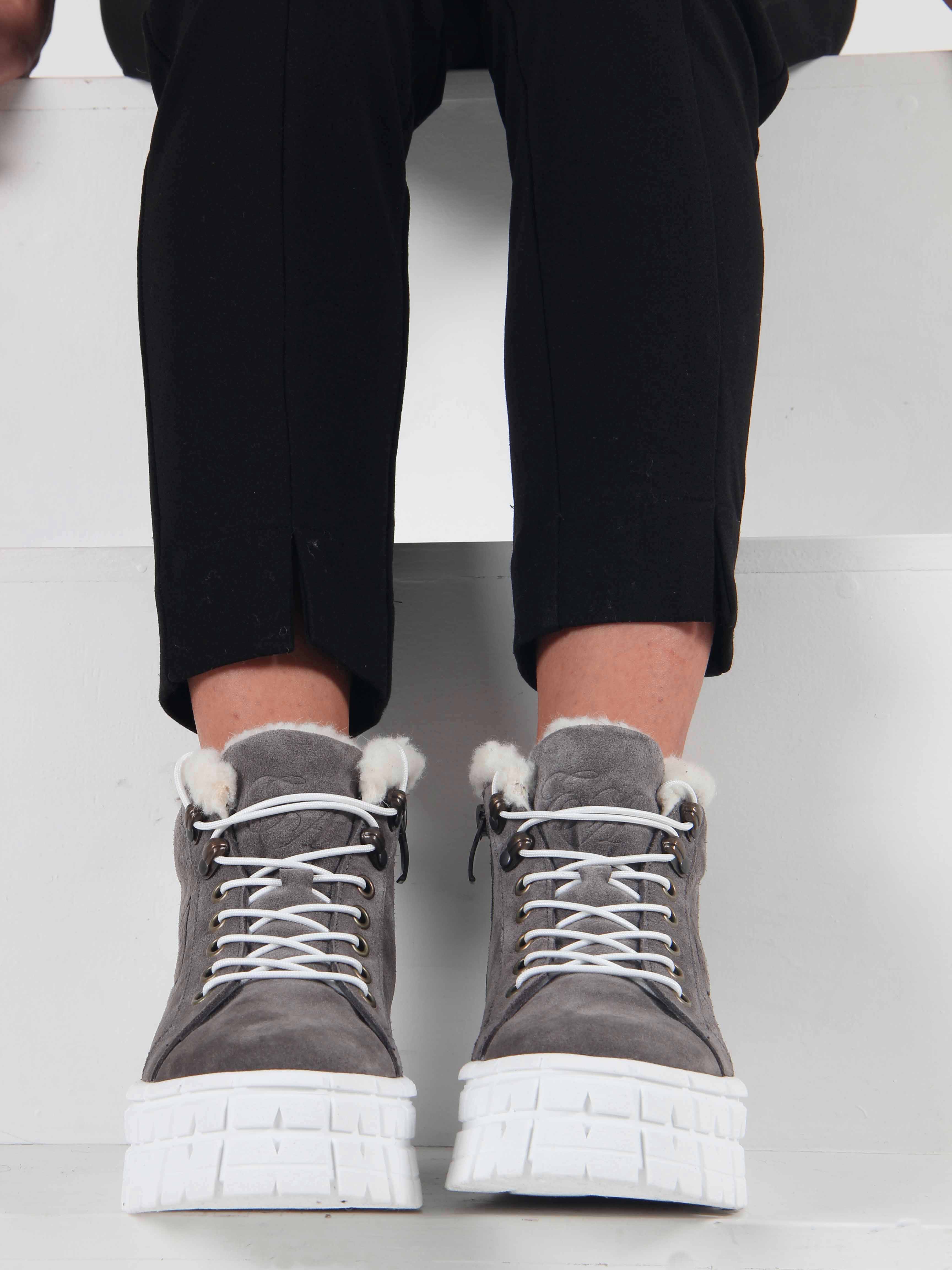 картинка Ботинки ED'ART 243.212131'w. серый замок замша от интернет магазина