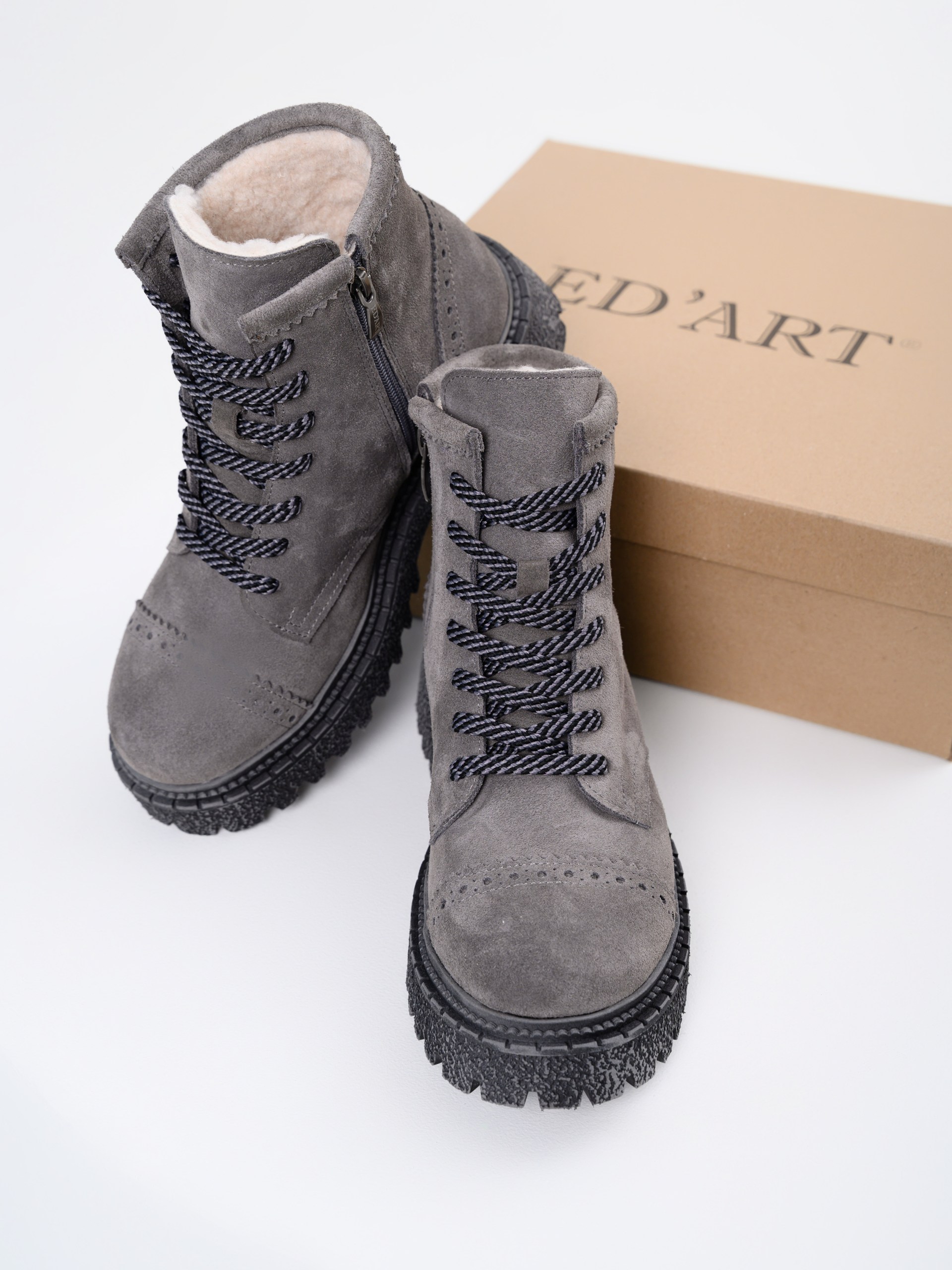 картинка Ботинки ED'ART 319.22511'gr.Серый замок замша от интернет магазина