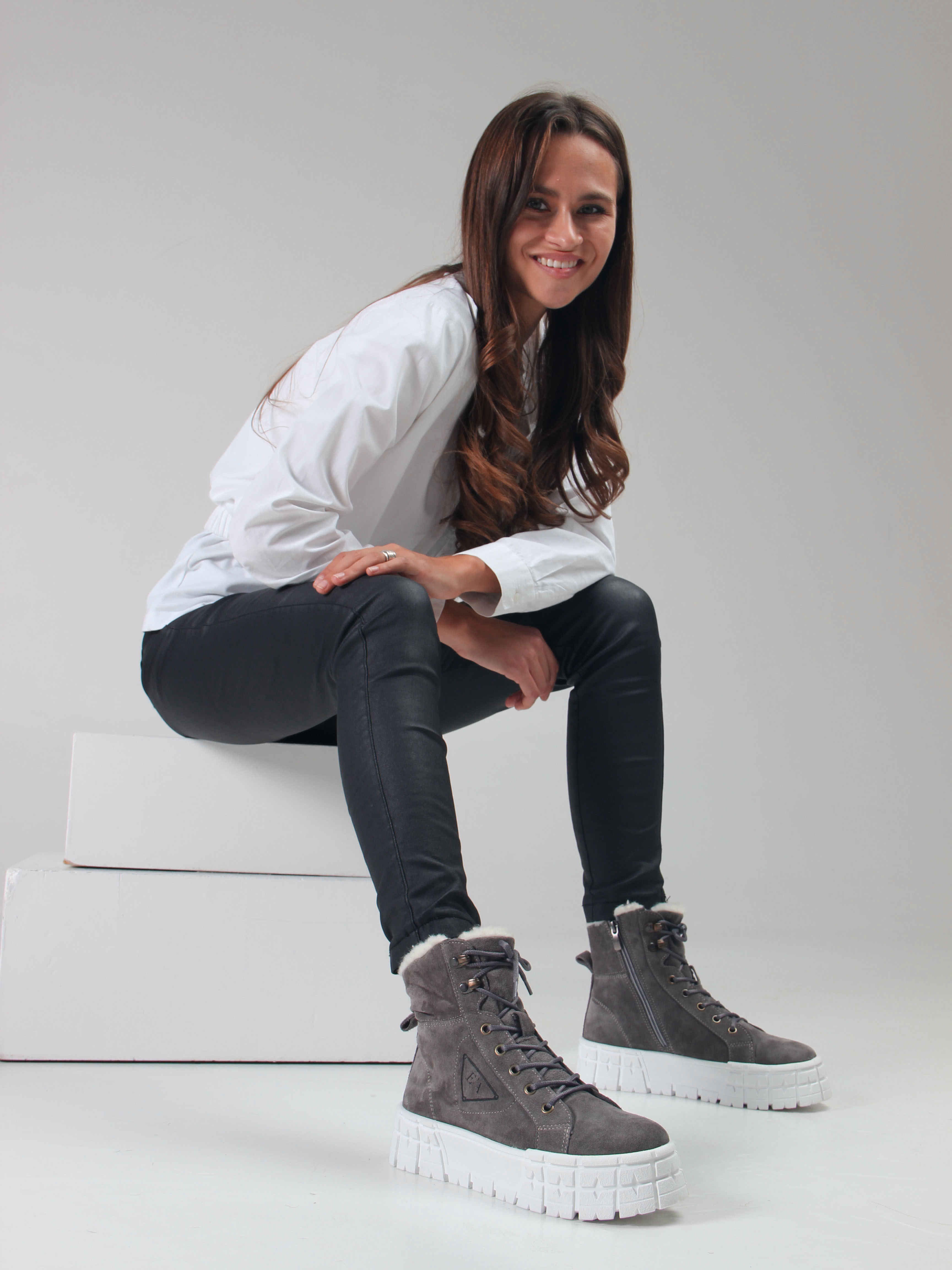 картинка Ботинки ED'ART 216.212131'w. серый замок замша от интернет магазина