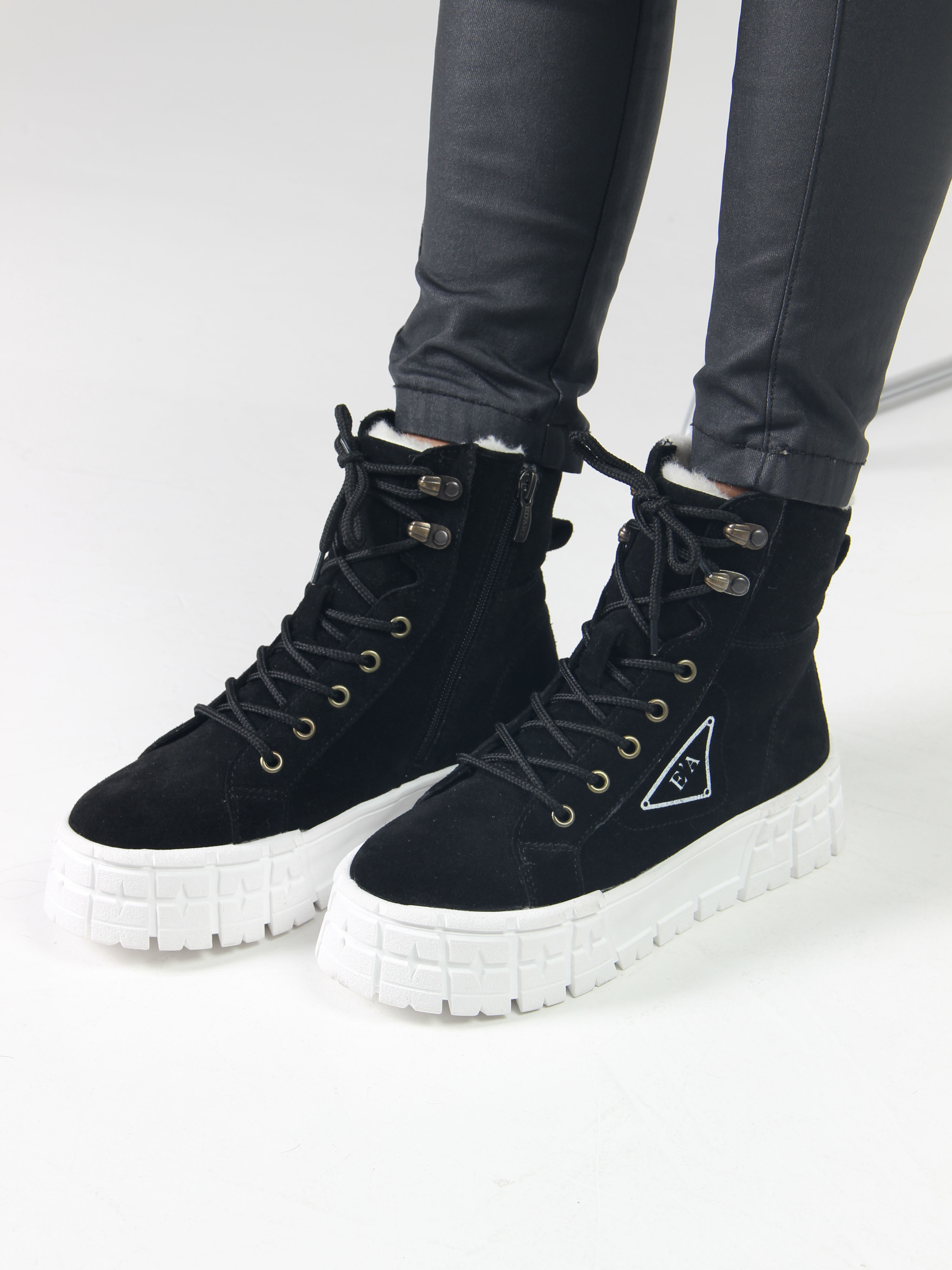 картинка Ботинки ED'ART 216.212131'w. черный замша от интернет магазина