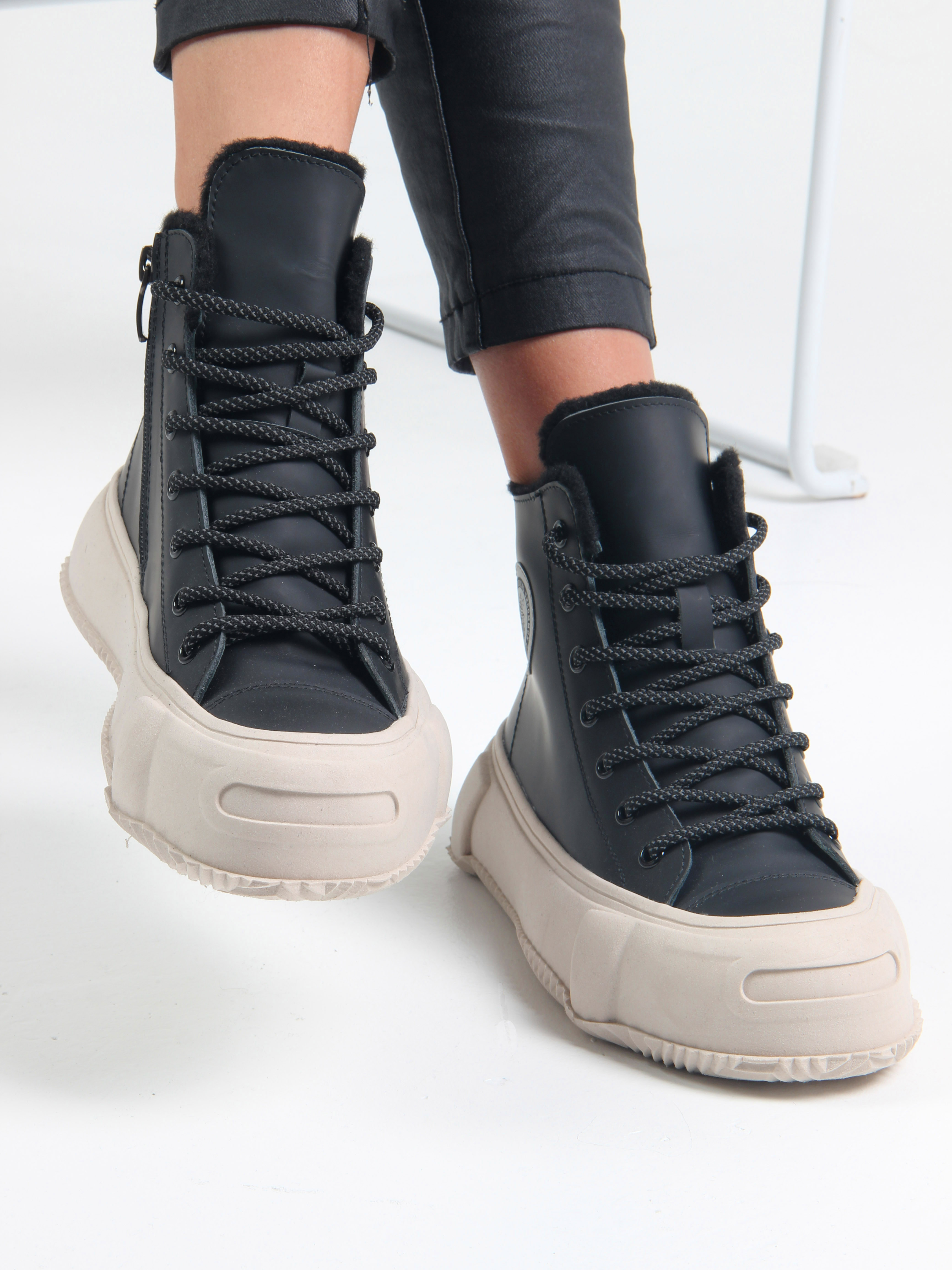 картинка Ботинки ED'ART 217.PODYUM151'be. черный от интернет магазина