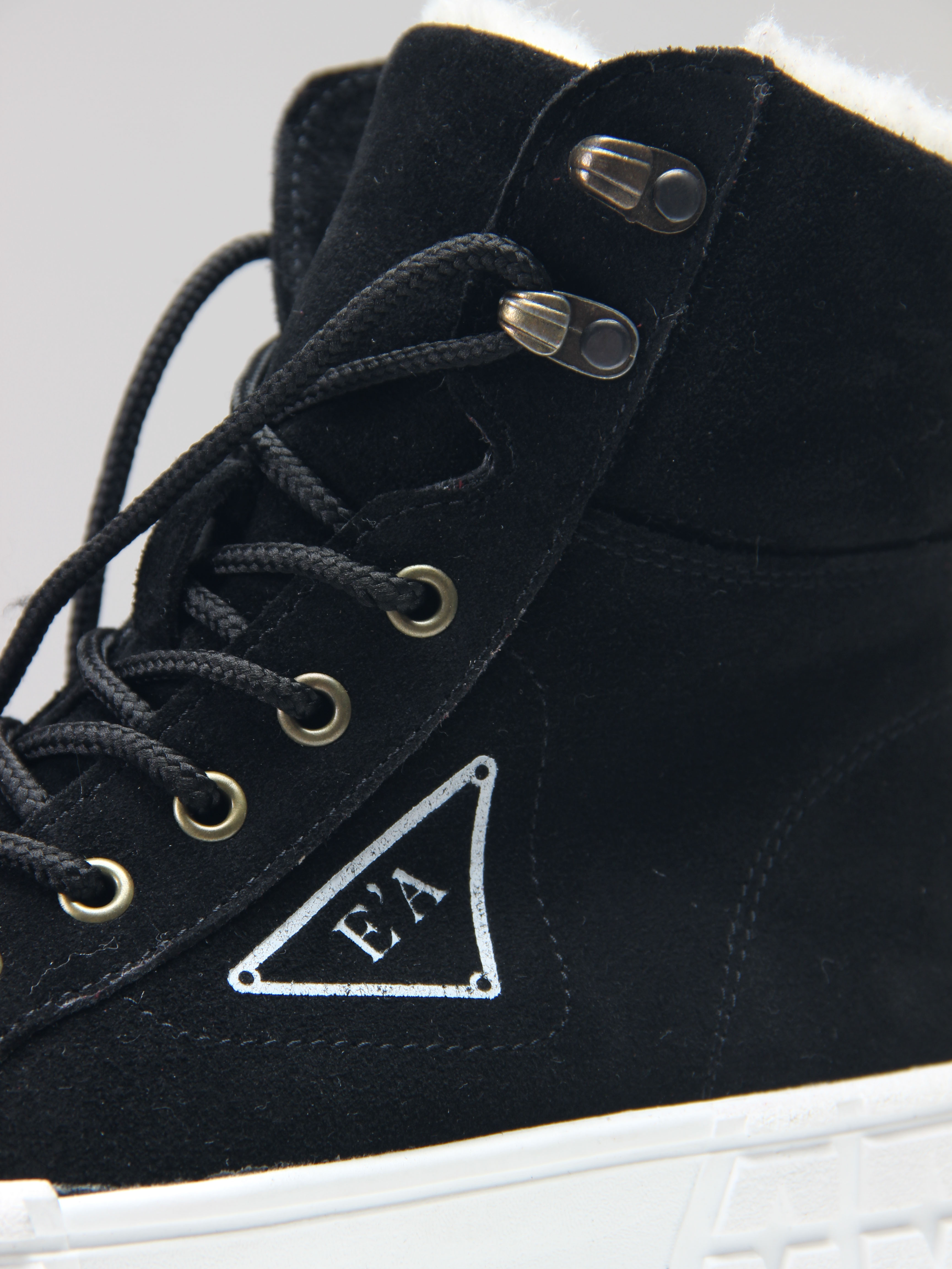 картинка Ботинки ED'ART 216.212131'w. черный замша от интернет магазина