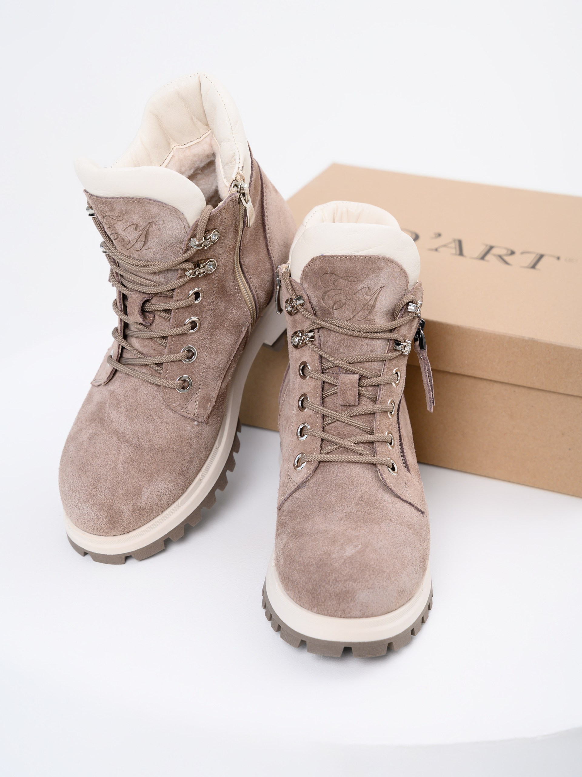 картинка Ботинки ED'ART 261.uno9'br. Капучино замша+бежевый от интернет магазина