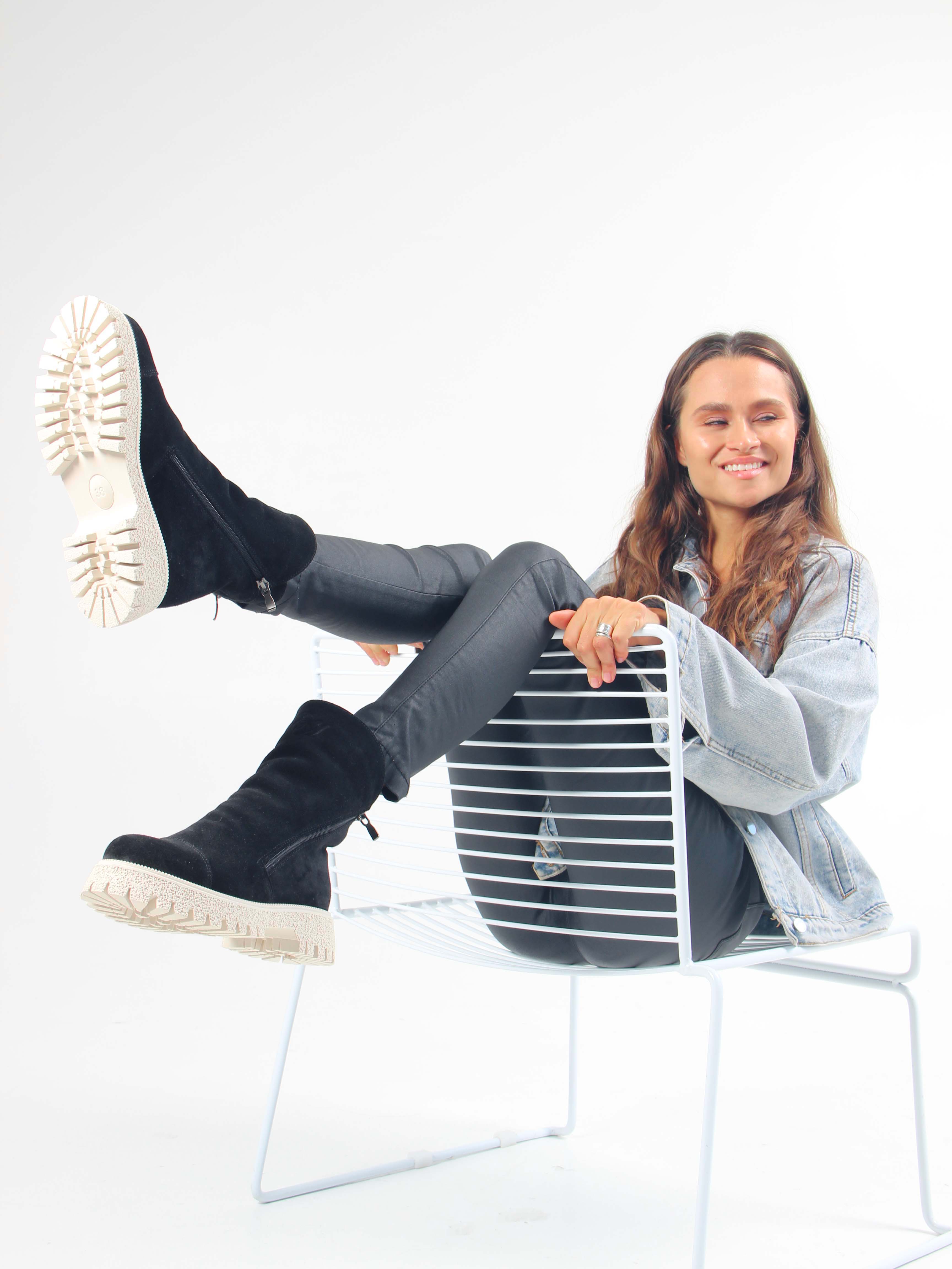 картинка Ботинки ED'ART 233.1541'be. Черный замша от интернет магазина