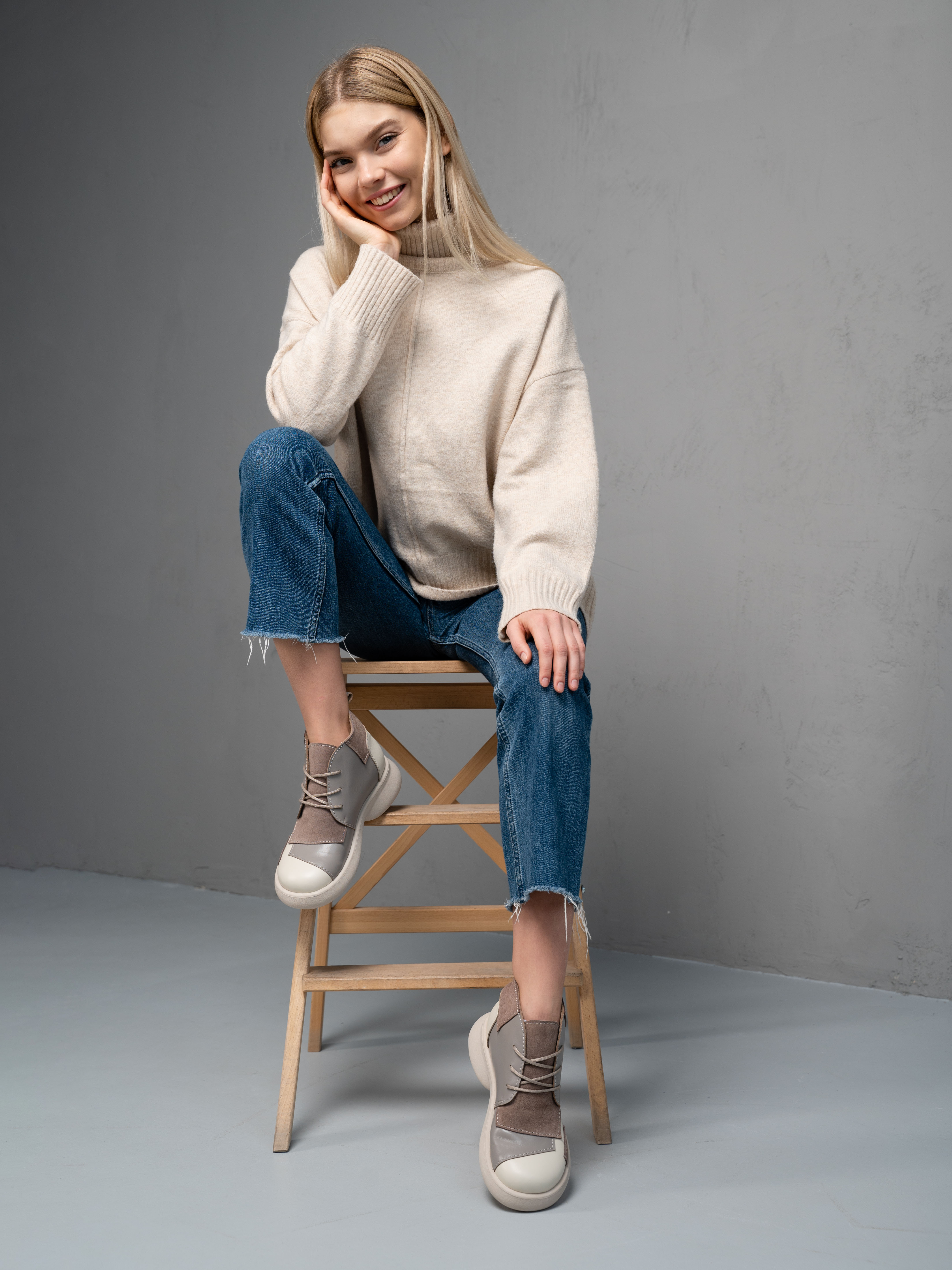 картинка Ботинки  ED'ART 305.927'be. бежевый латте капучино замша от интернет магазина