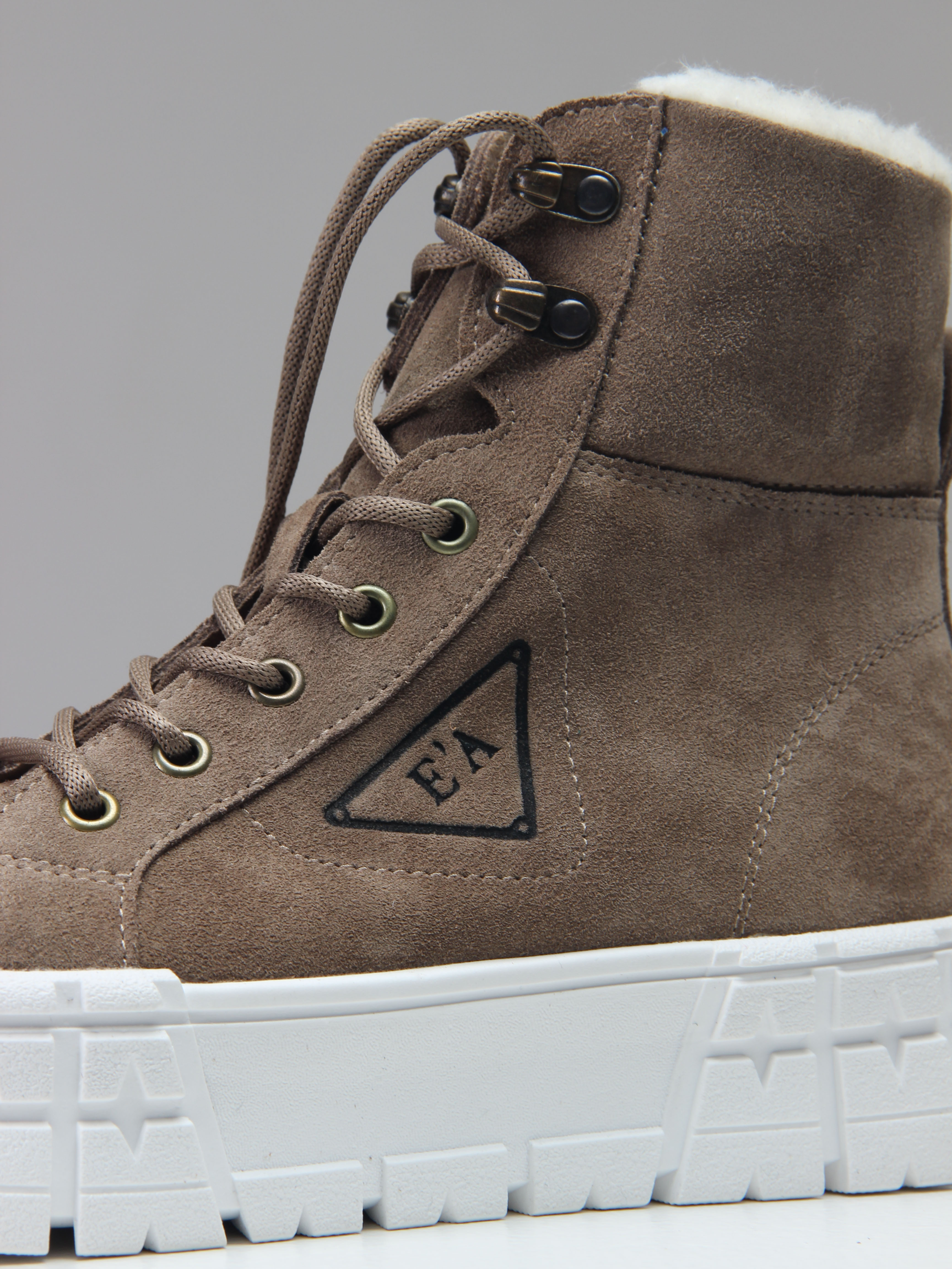 картинка Ботинки ED'ART 216.212131'w. коричневый капучино замша от интернет магазина