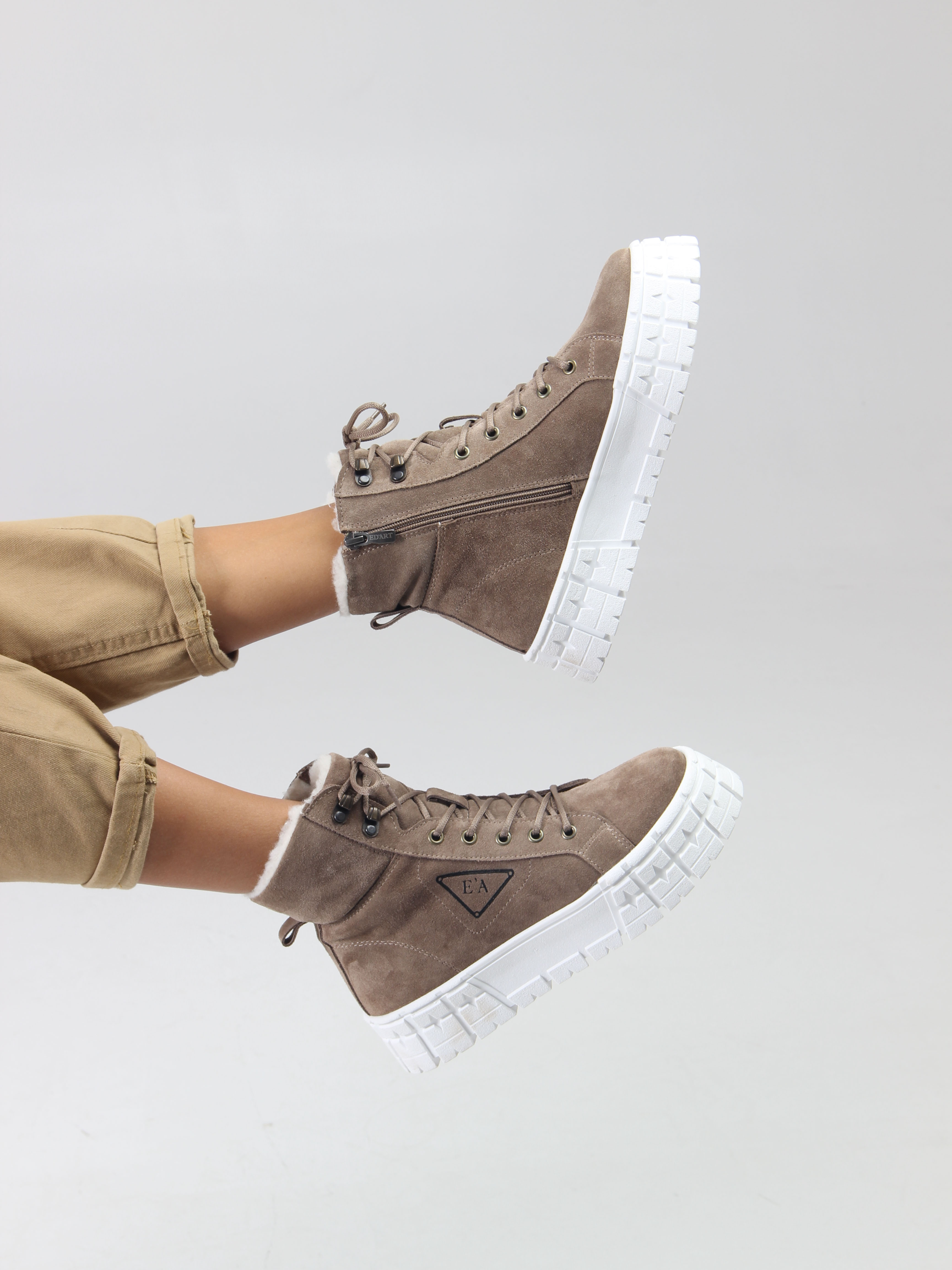 картинка Ботинки ED'ART 216.212131'w. коричневый капучино замша от интернет магазина