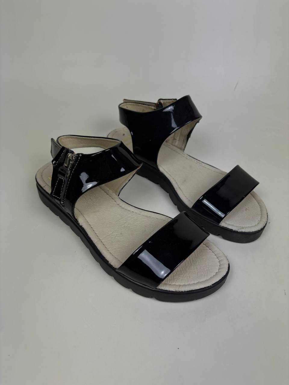 картинка Босоножки ED'ART 2020.115bl. Черный лак уценка от интернет магазина