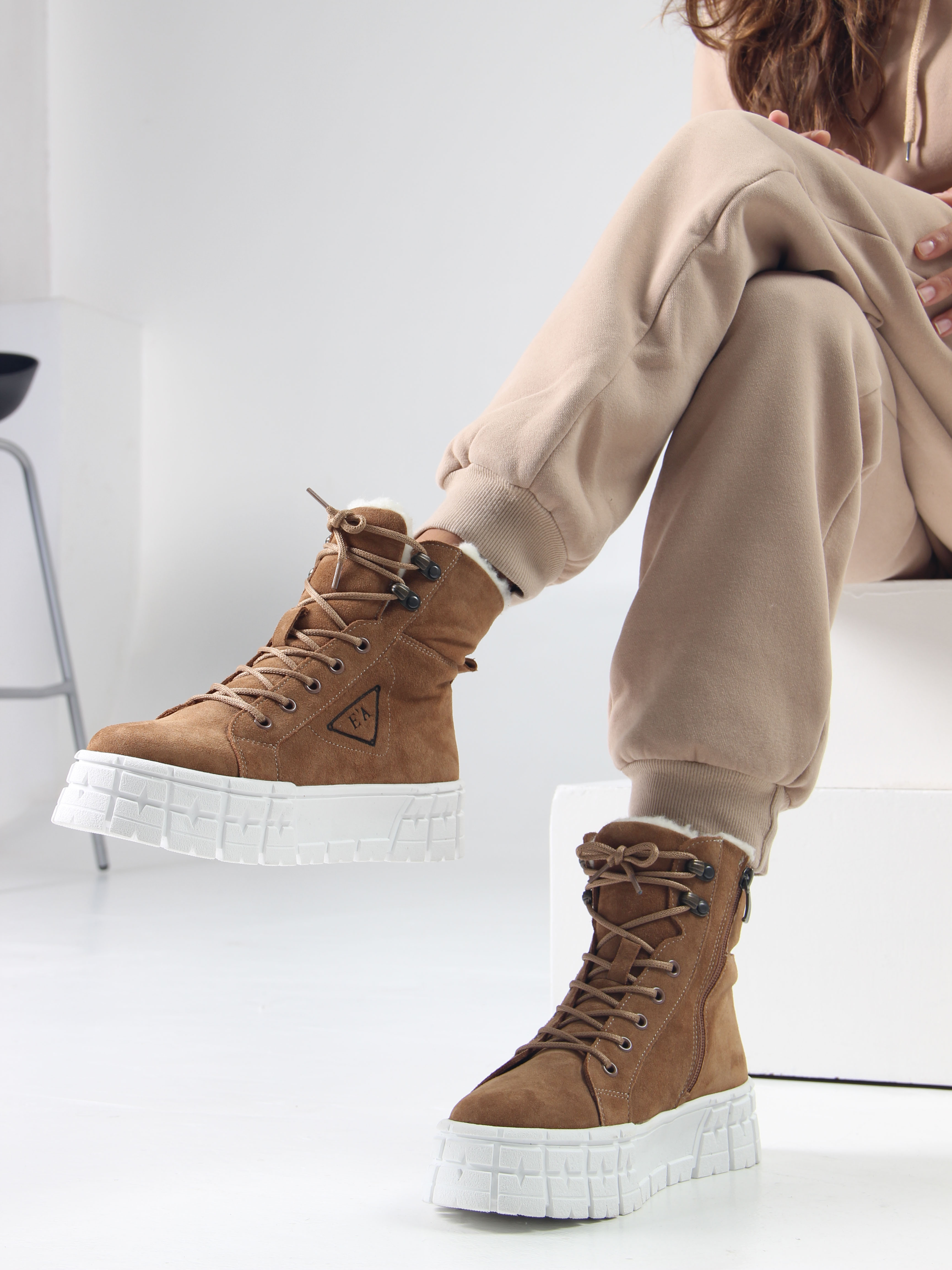 картинка Ботинки ED'ART 216.212131'w. светло-коричневый замша от интернет магазина