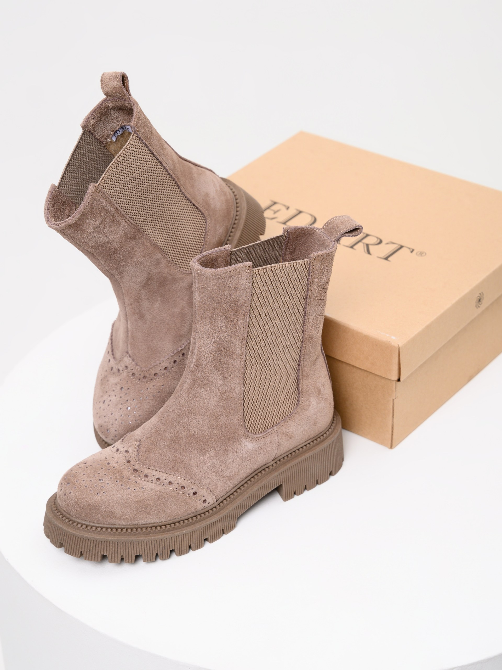 картинка Челси ED'ART 360.P.taskana'ka. Капучино замша от интернет магазина