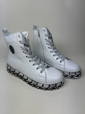Ботинки кожаные белые