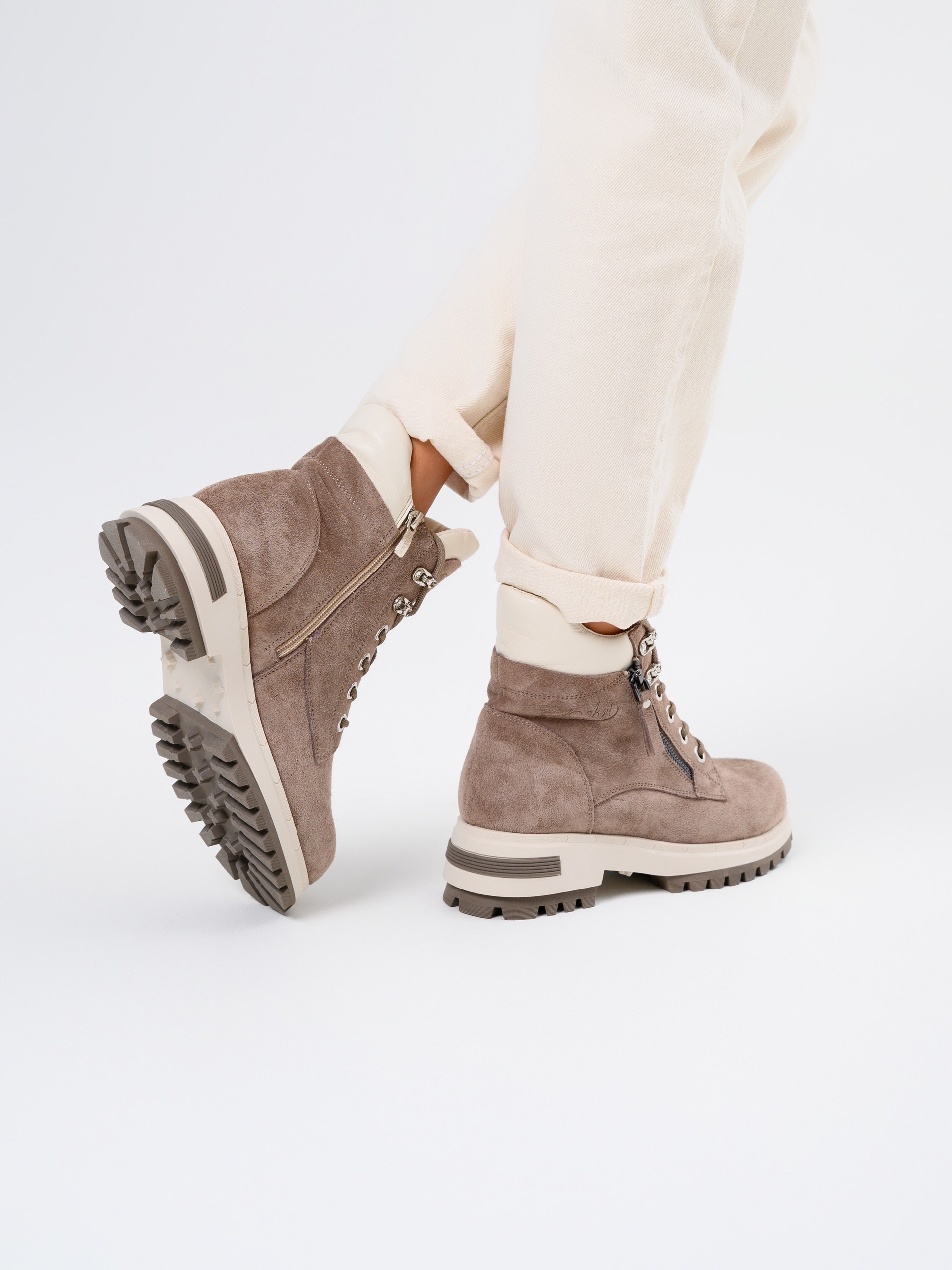 картинка Ботинки ED'ART 261.uno9'br. Капучино замша+бежевый от интернет магазина