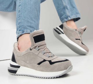 Спортивная обувь