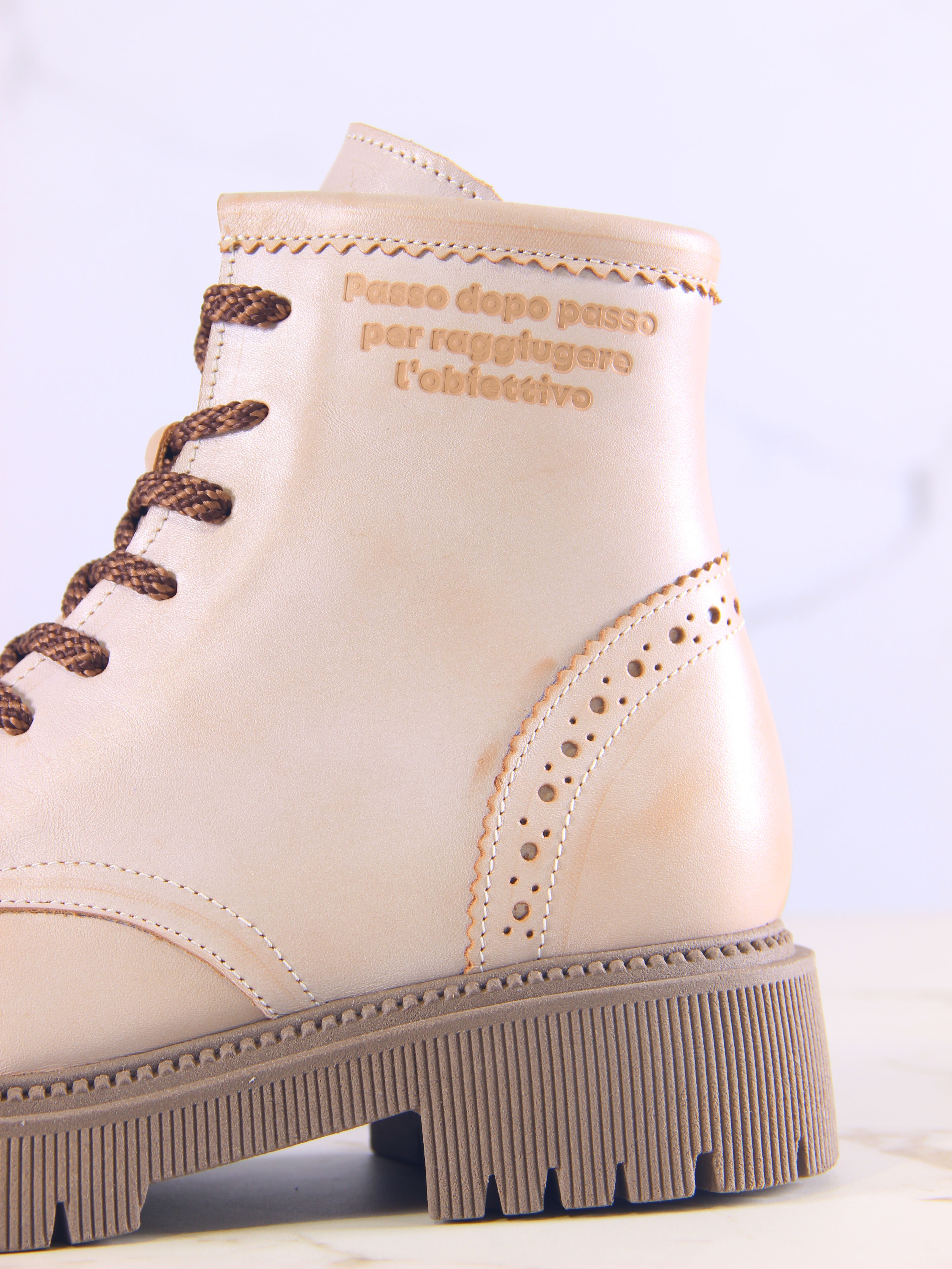 картинка Ботинки ED'ART 319.taskana'ka. Вакса пудра от интернет магазина