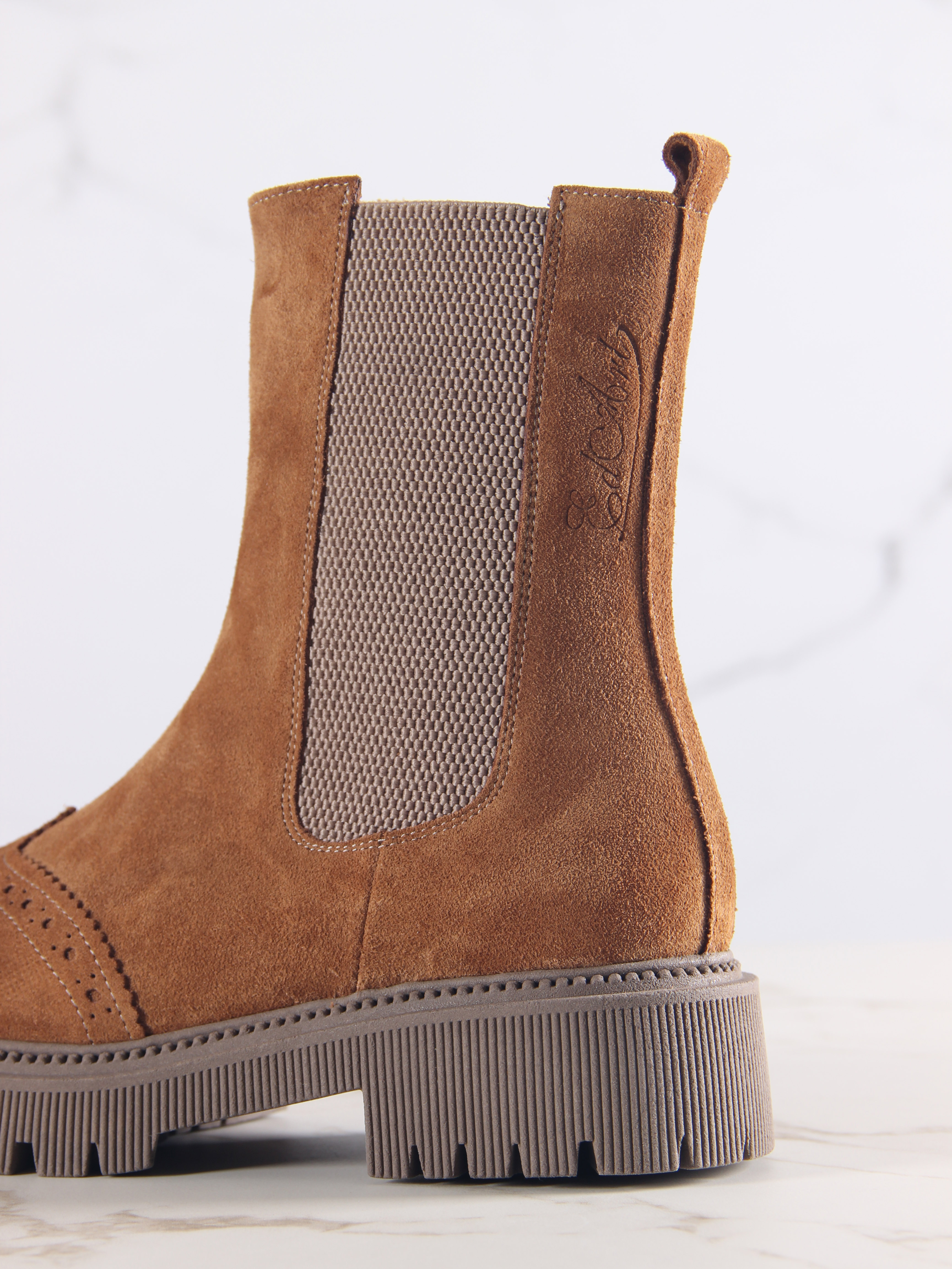 картинка Челси 360.P.taskana'ka. Серо-коричневая замша от интернет магазина