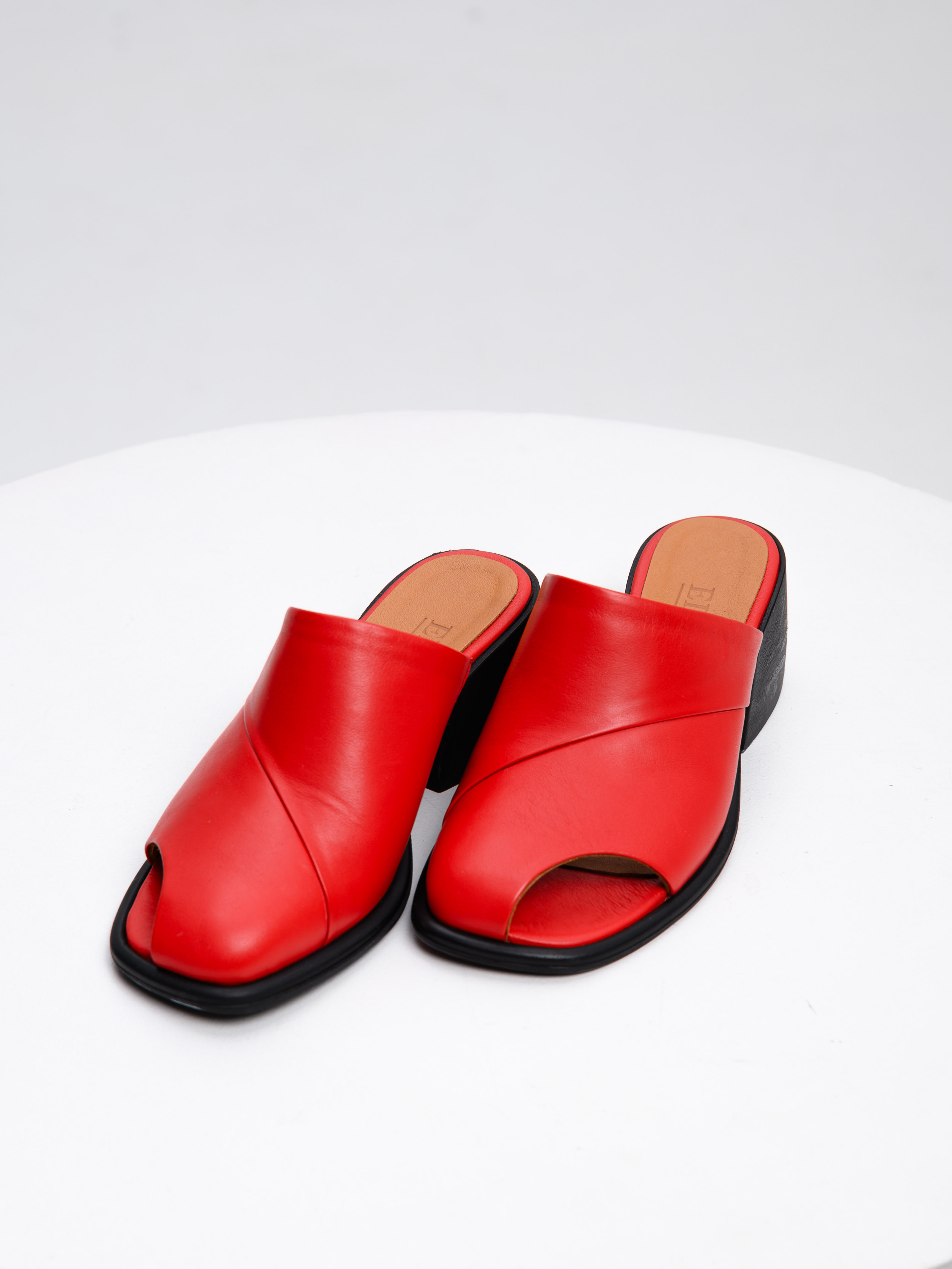 картинка Сабо ED'ART 5300.23663'bl. Красный стар от интернет магазина