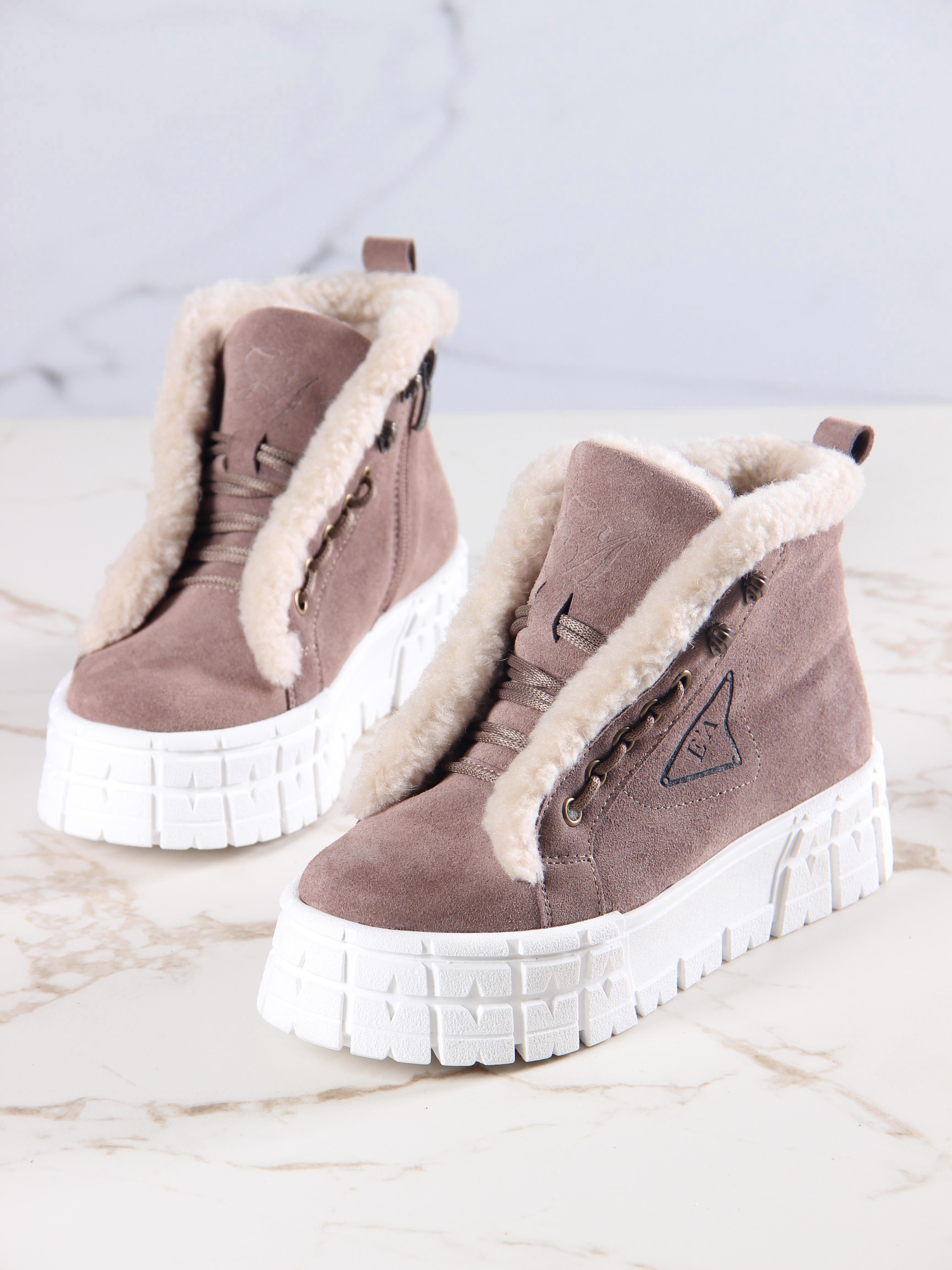 картинка Ботинки ED'ART 243.о.212131'w. Капучино замша от интернет магазина