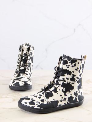 Ботинки босоногие с принтом коровы