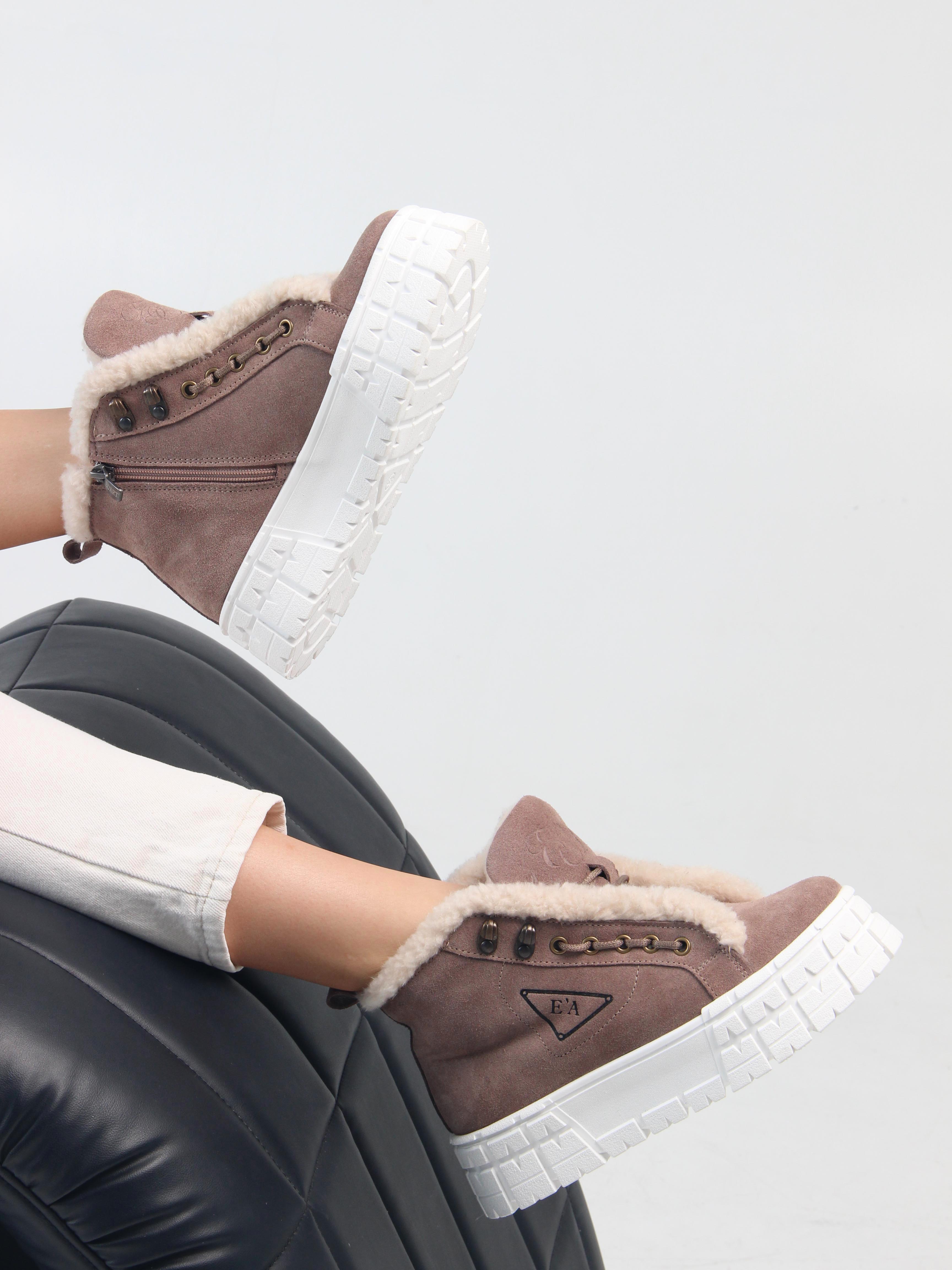 картинка Ботинки ED'ART 243.о.212131'w. Капучино замша от интернет магазина