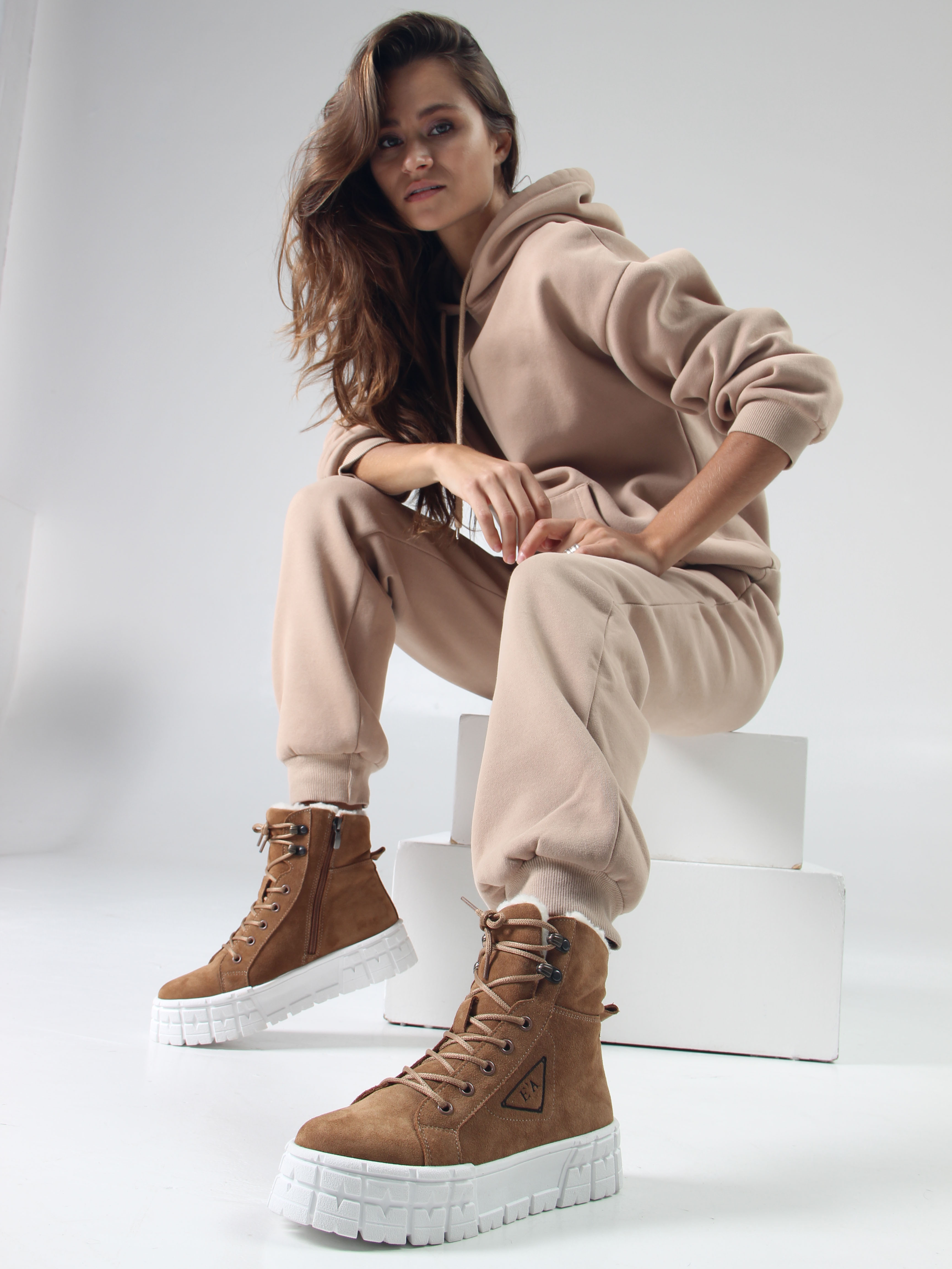 картинка Ботинки ED'ART 216.212131'w. светло-коричневый замша от интернет магазина