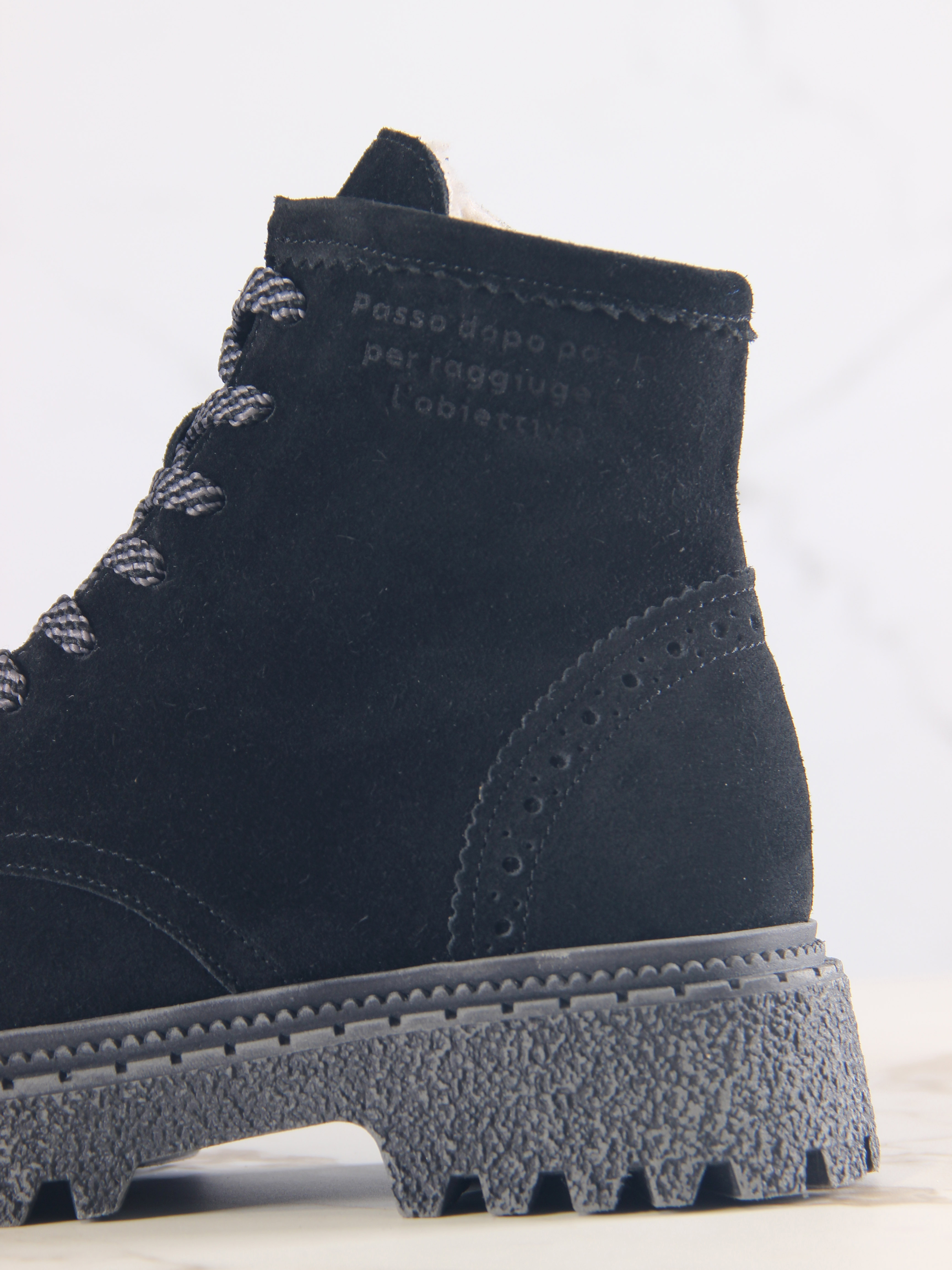 картинка Ботинки ED'ART 319.22511'gr. Черный замша от интернет магазина