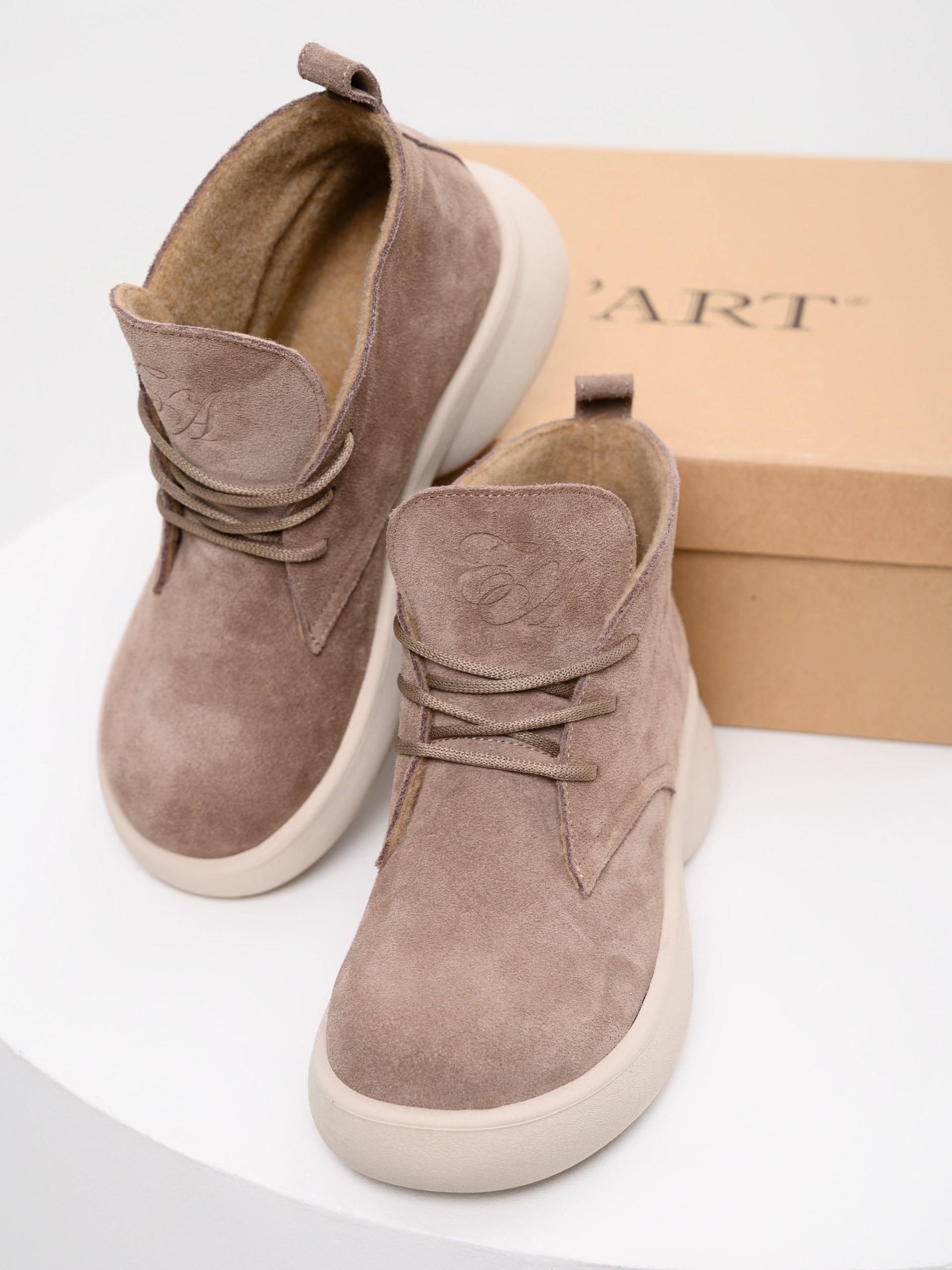 картинка Ботинки ED'ART 308.927'be. капучино замша от интернет магазина