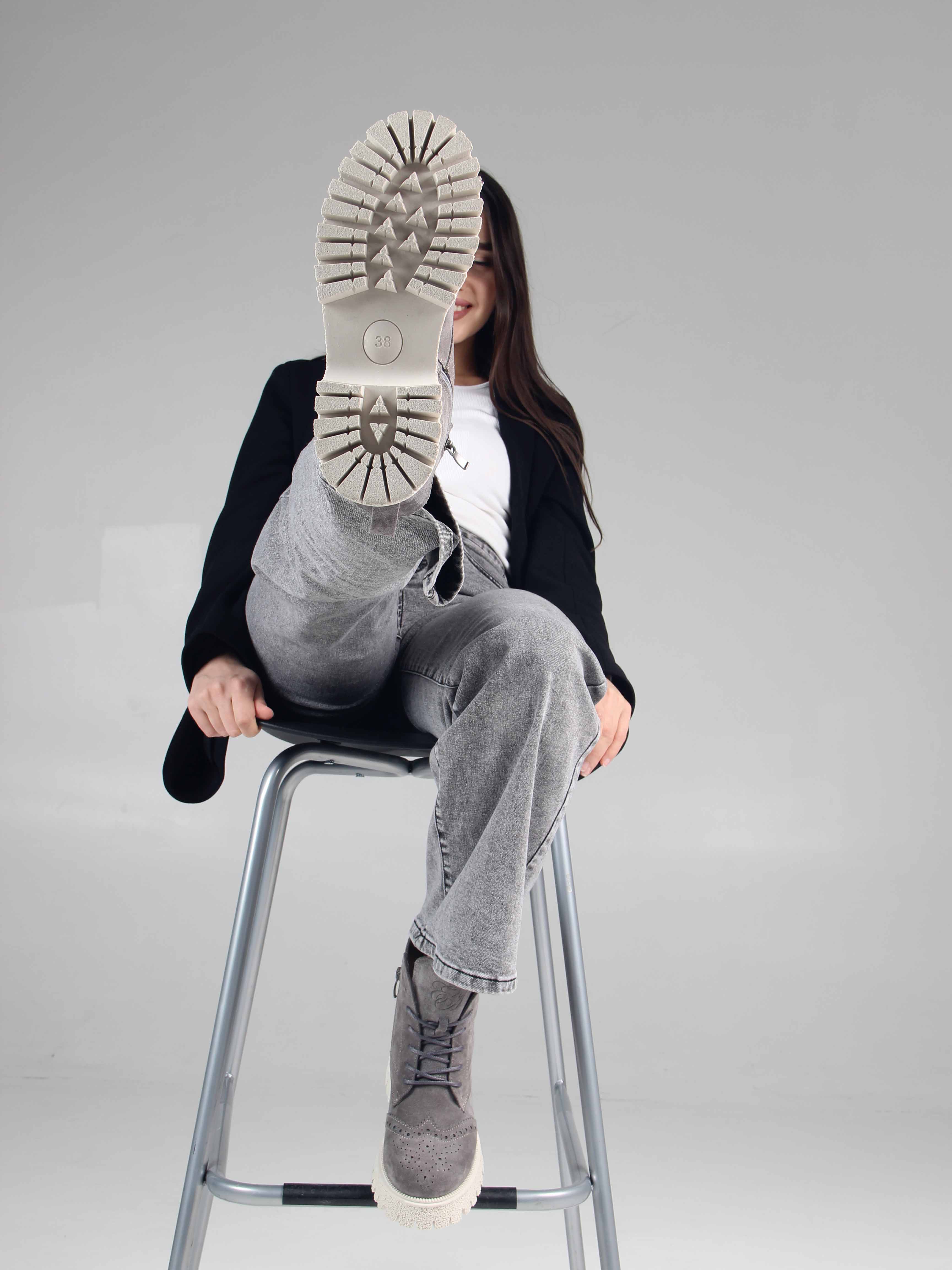 картинка Ботинки ED'ART 338.1541'be. серый замок замша от интернет магазина