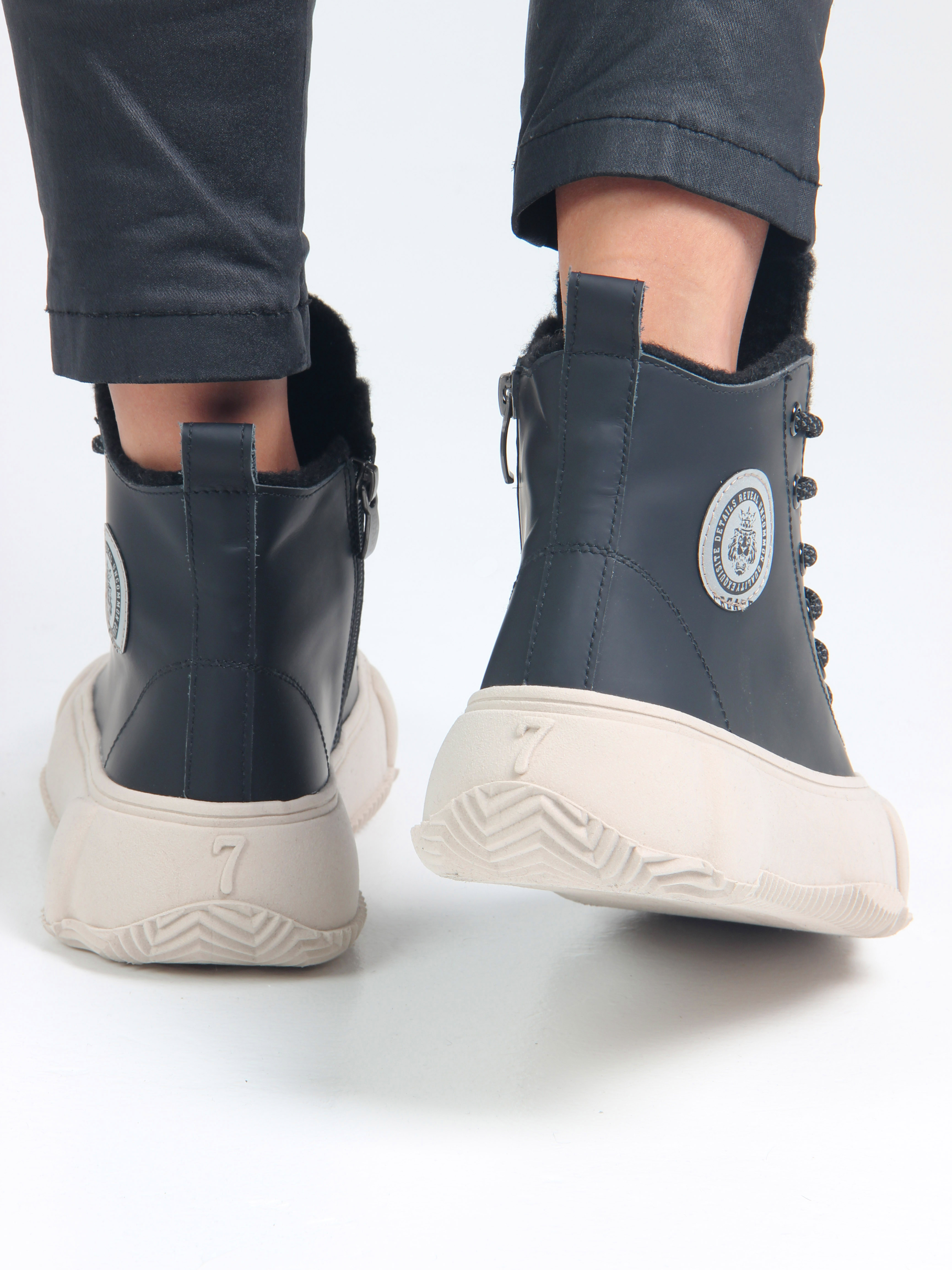 картинка Ботинки ED'ART 217.PODYUM151'be. черный от интернет магазина