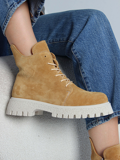 картинка Ботинки ED'ART 228.V.1541'be. светло-желтый замша от интернет магазина