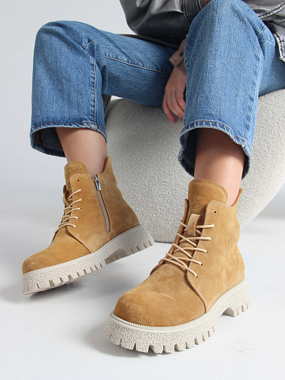 картинка Ботинки ED'ART 228.V.1541'be. светло-желтый замша от интернет магазина